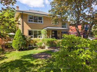60 Fernalroy Blvd, Toronto, ON M8Z 3W3