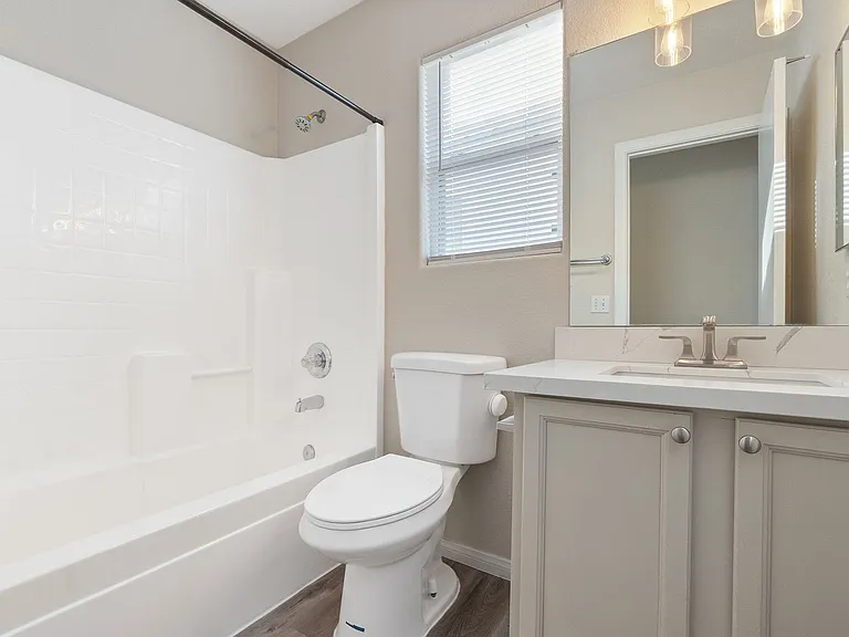 3211 Sunrise Cove Ave — Photo 16
