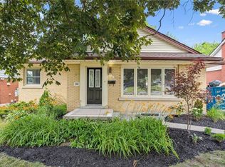 56 Dover St, Waterloo, ON N2J 1Z1