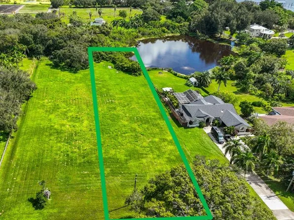 1480 Center Rd #1, Terra Ceia, FL 34250