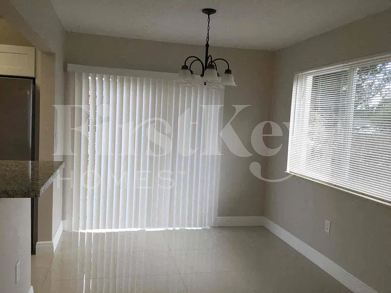 1785 SW 43rd Ave — Photo 20
