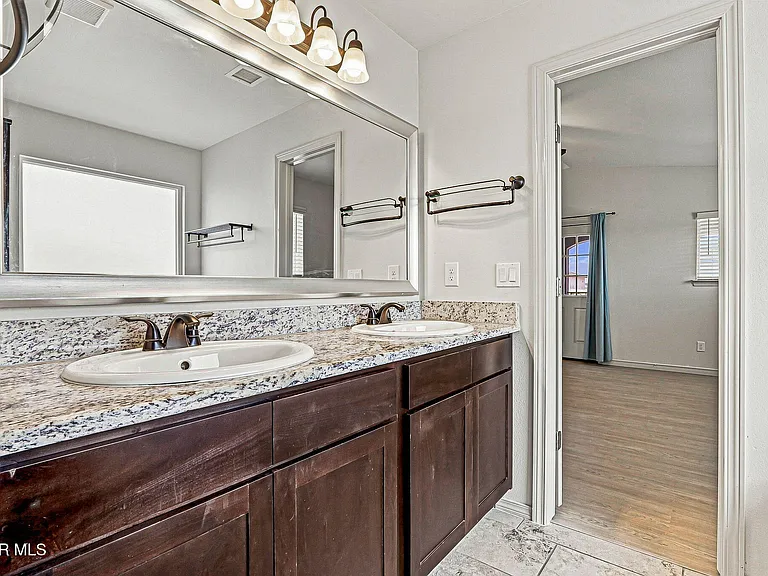 1089 Indigo Sky St — Photo 28