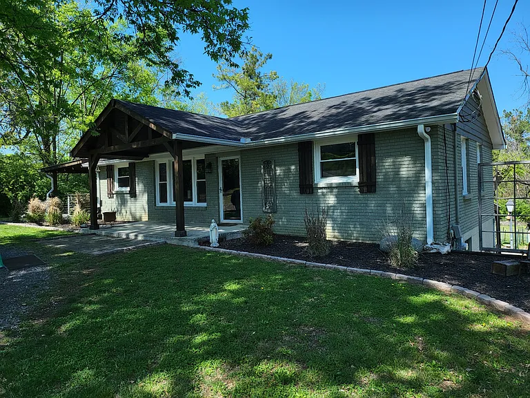 304 Dorr Dr — Photo 6