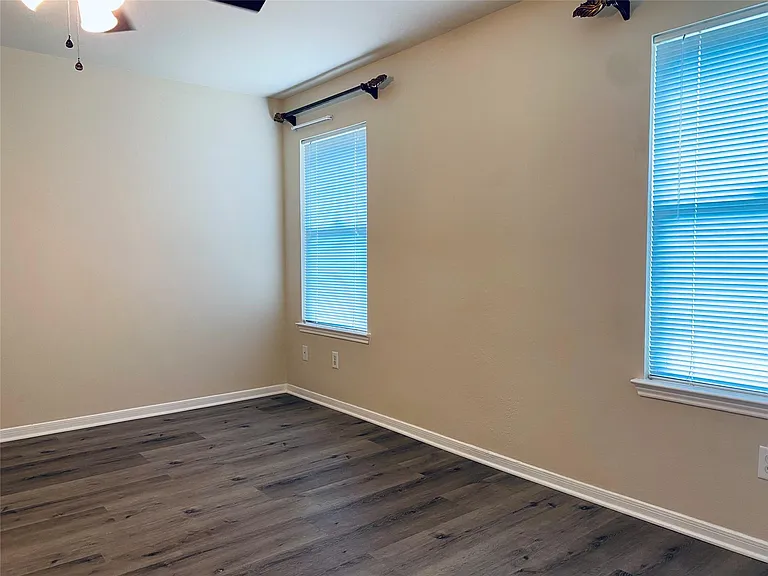 24710 Cobble Canyon Ln — Photo 9