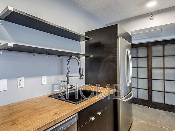 5th image of 230 E Broadway St #704