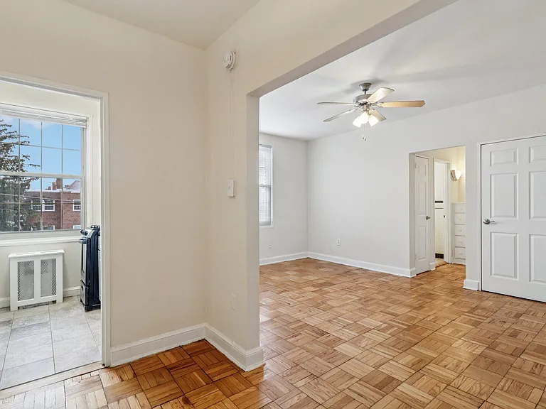 1401 Sheridan — Photo 19
