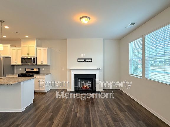 4th image of 11014 Chalkbark Ln
