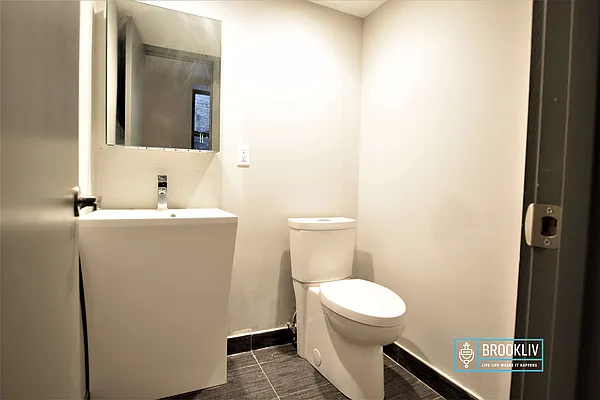 Rented by null | media 8