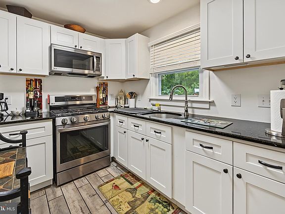 2nd image of 668 Fordville Rd