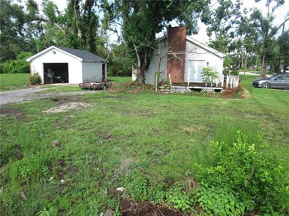 5th image of 222 W Claude St