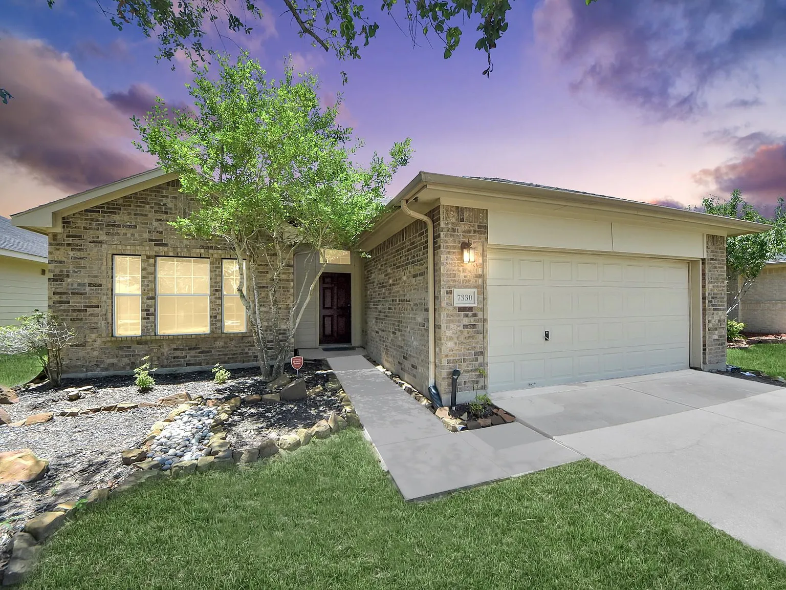 3 bed, 2.0 bath, 1480 sqft, $2,200 — Photo 1