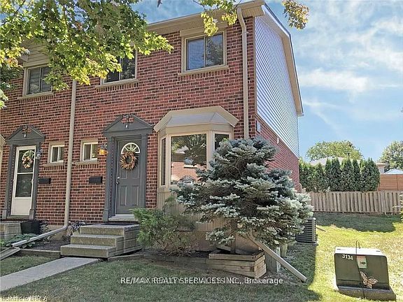 2nd image of 159 Brantwood Park Rd #159A