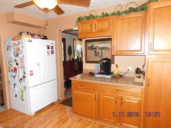 5th image of 6070 Douglas Dr