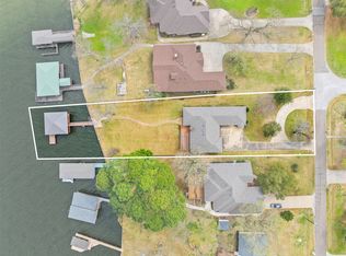 22766 Diamond Bay Dr, Frankston, TX 75763