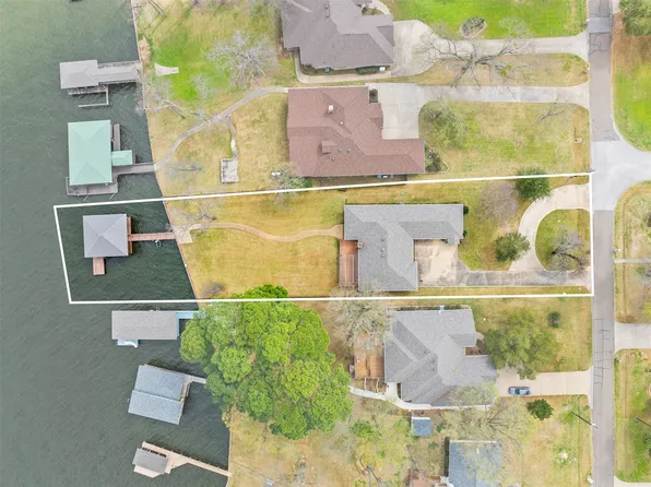 22766 Diamond Bay Dr, Frankston, TX 75763