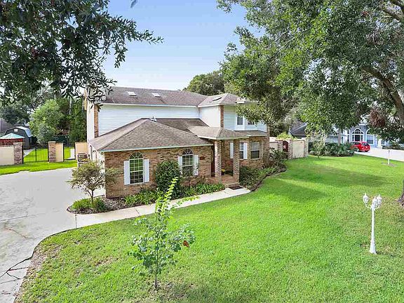 3rd image of 603 Kettner Ct
