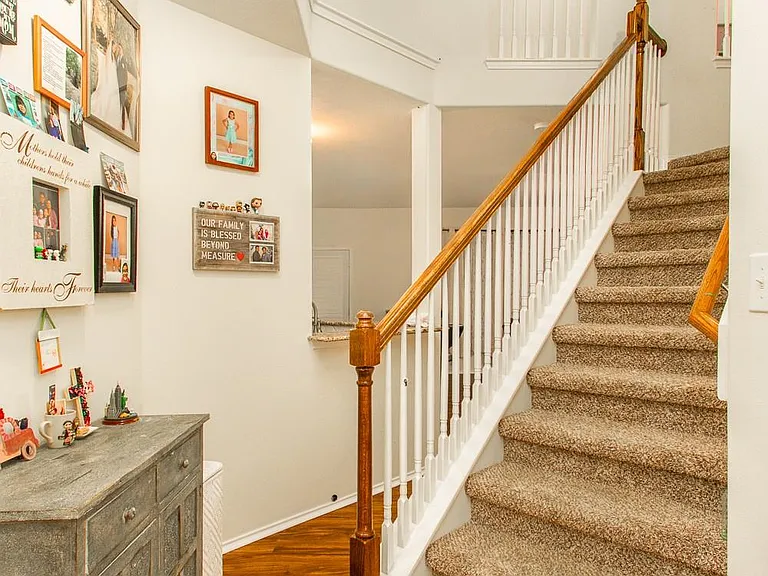 1107 Arum Rd — Photo 2