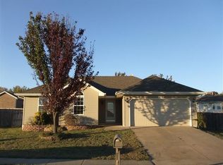 2623 E Logan St, Republic, MO 65738