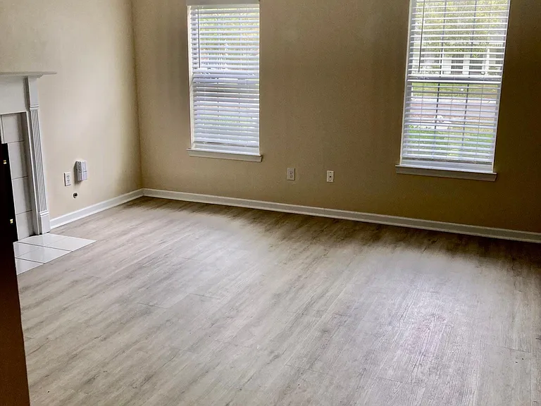 3061 Queensgate Way — Photo 12