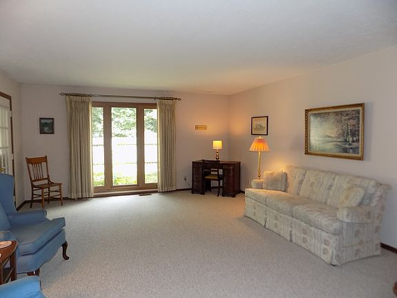 5th image of 4744 Wolverton Ln APT D