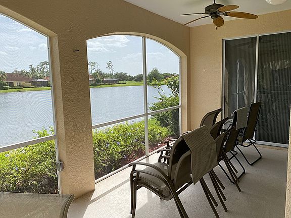 Lake front lanai