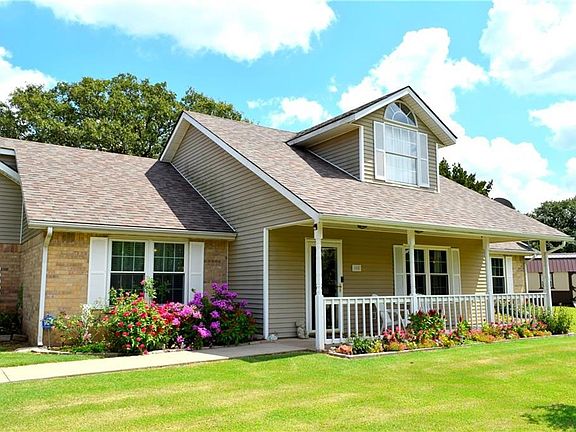 5th image of 105 Camaron Dr
