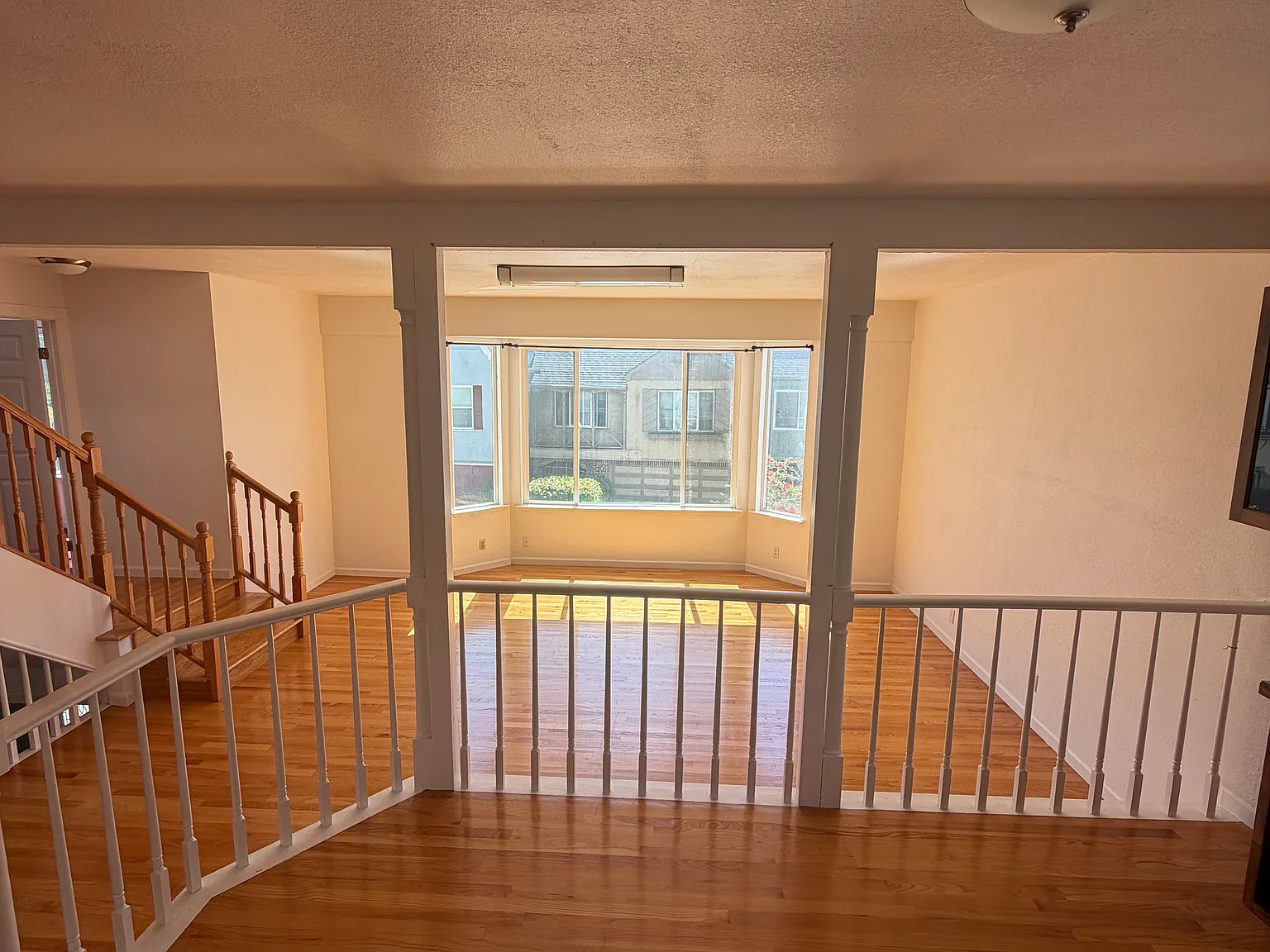 7 bed, 2860 sqft, $11,000 — Photo 2