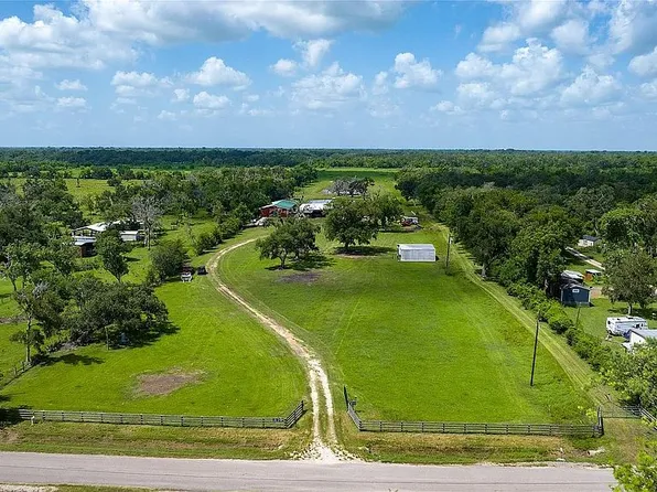 4799 County Road 652, Brazoria, TX 77422