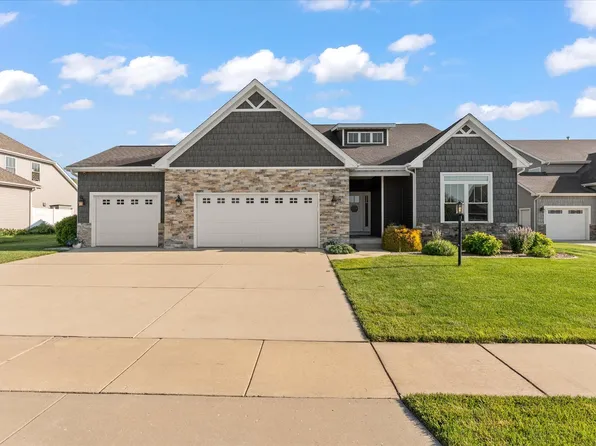 1114 Ashford Ct, Mahomet, IL 61853