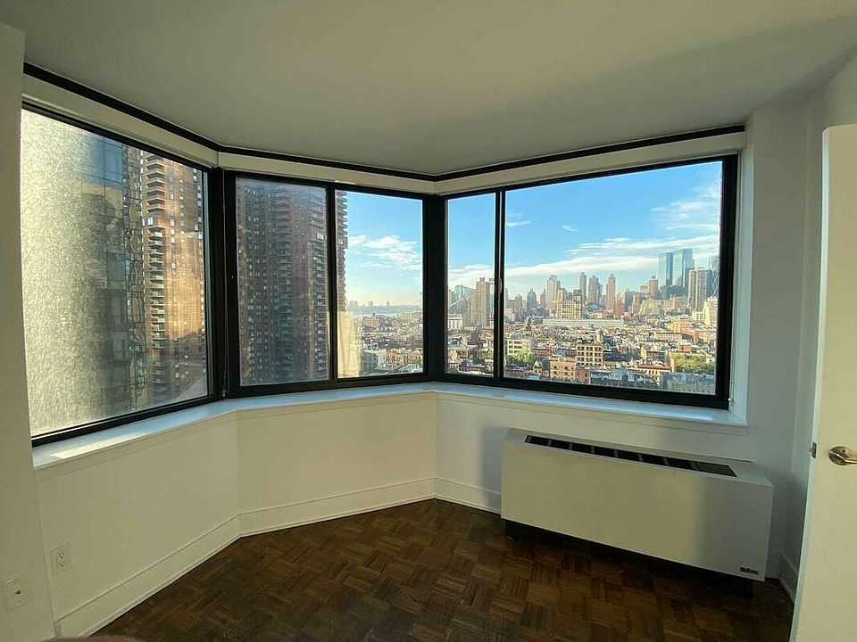 1st image of 410 W 43rd St #39B