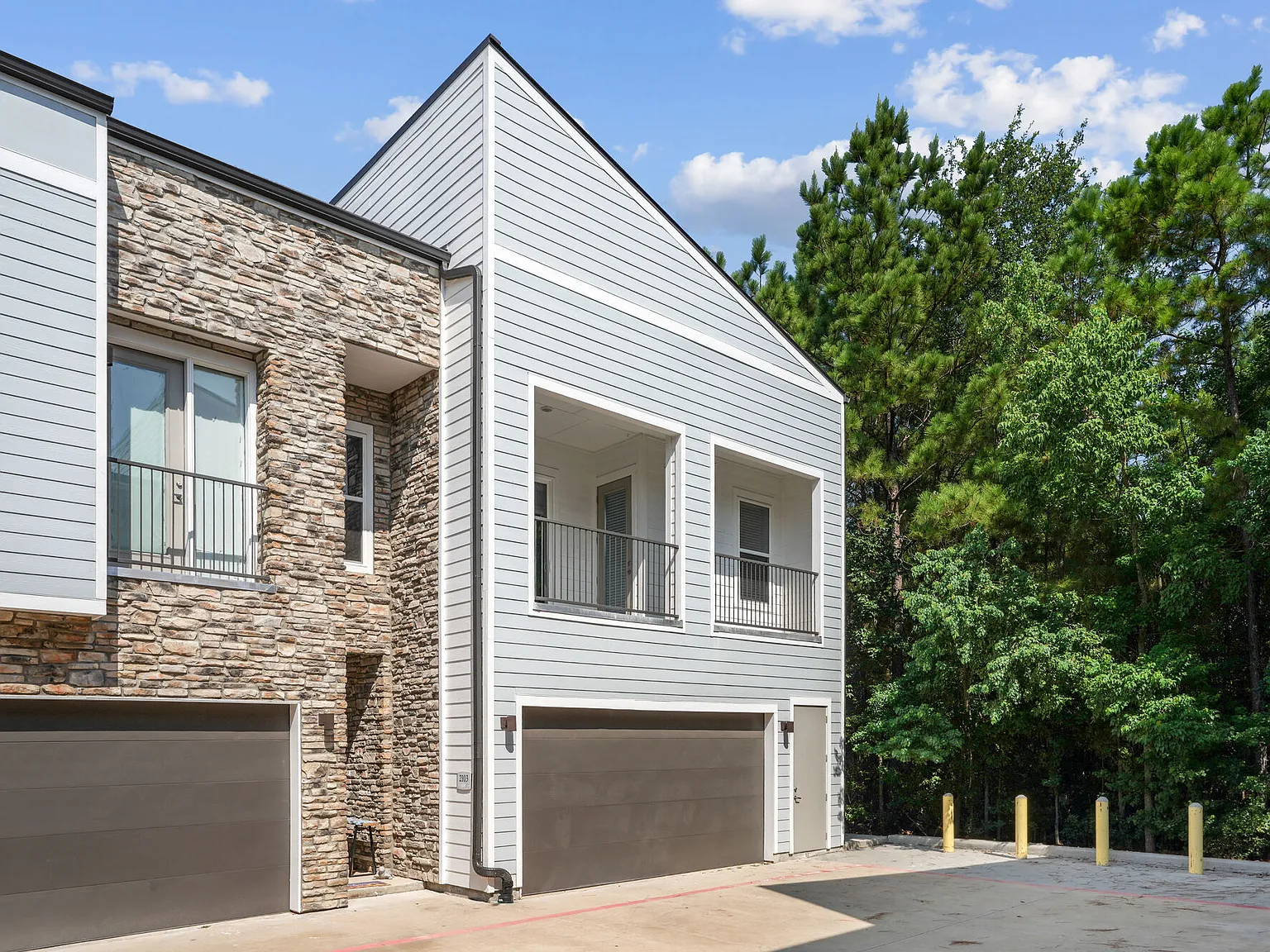 Reserve at Woodland Lakes — Photo 1