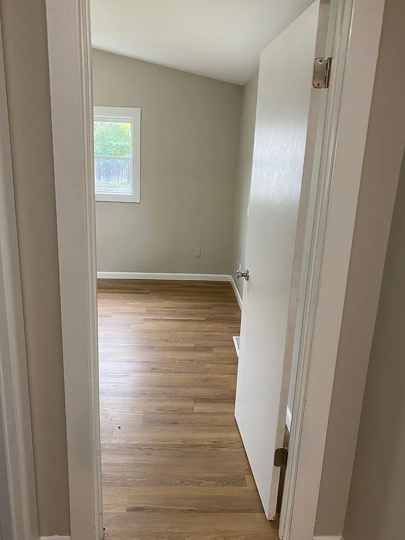 C2 Properties- 2417 Lewis — Photo 4