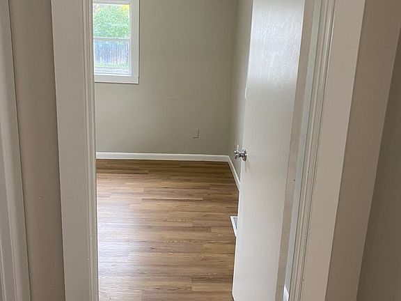 4th image of 2417 Lewis Ave #6611B5136