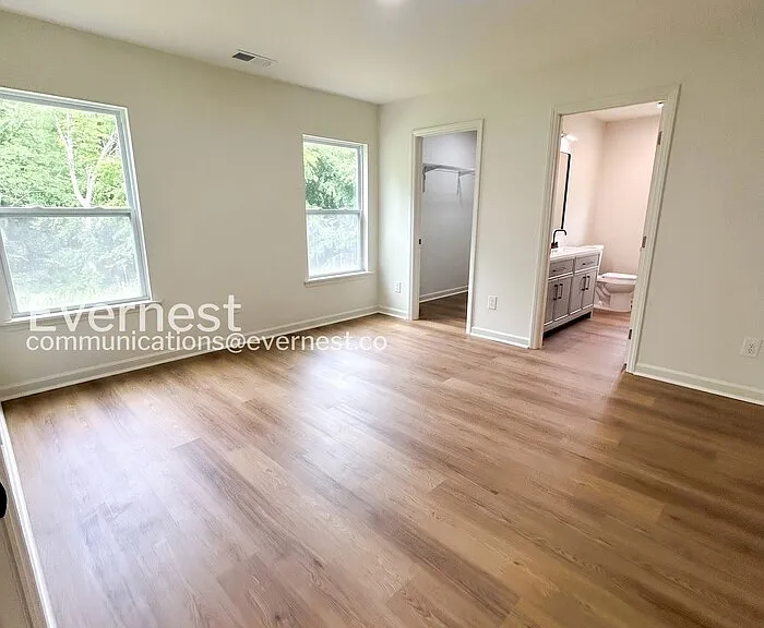 411 E Torbush Dr — Photo 12