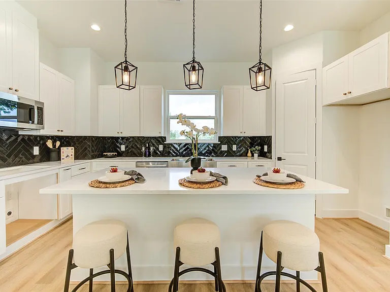 4035 Buck St — Photo 18