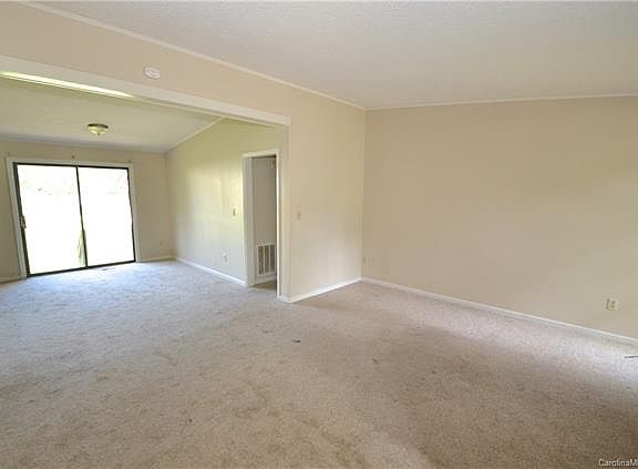 4th image of 7719 Heatherdale Ct