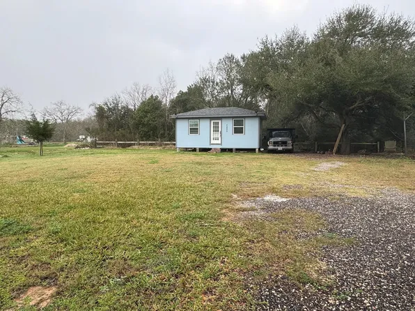 7230 Moore St, Hitchcock, TX 77563