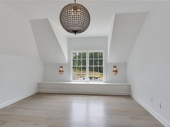 5th image of 1413 Katherine Rose Ln