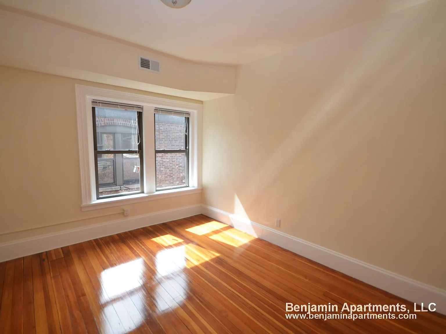 2 bed, $3,200 — Photo 3
