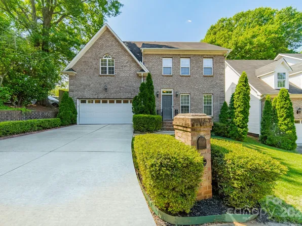 4701 Valley Stream Rd, Charlotte, NC 28209