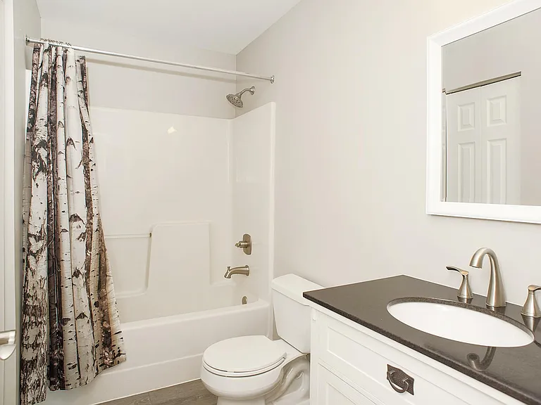 1772 Grande View Ave — Photo 32