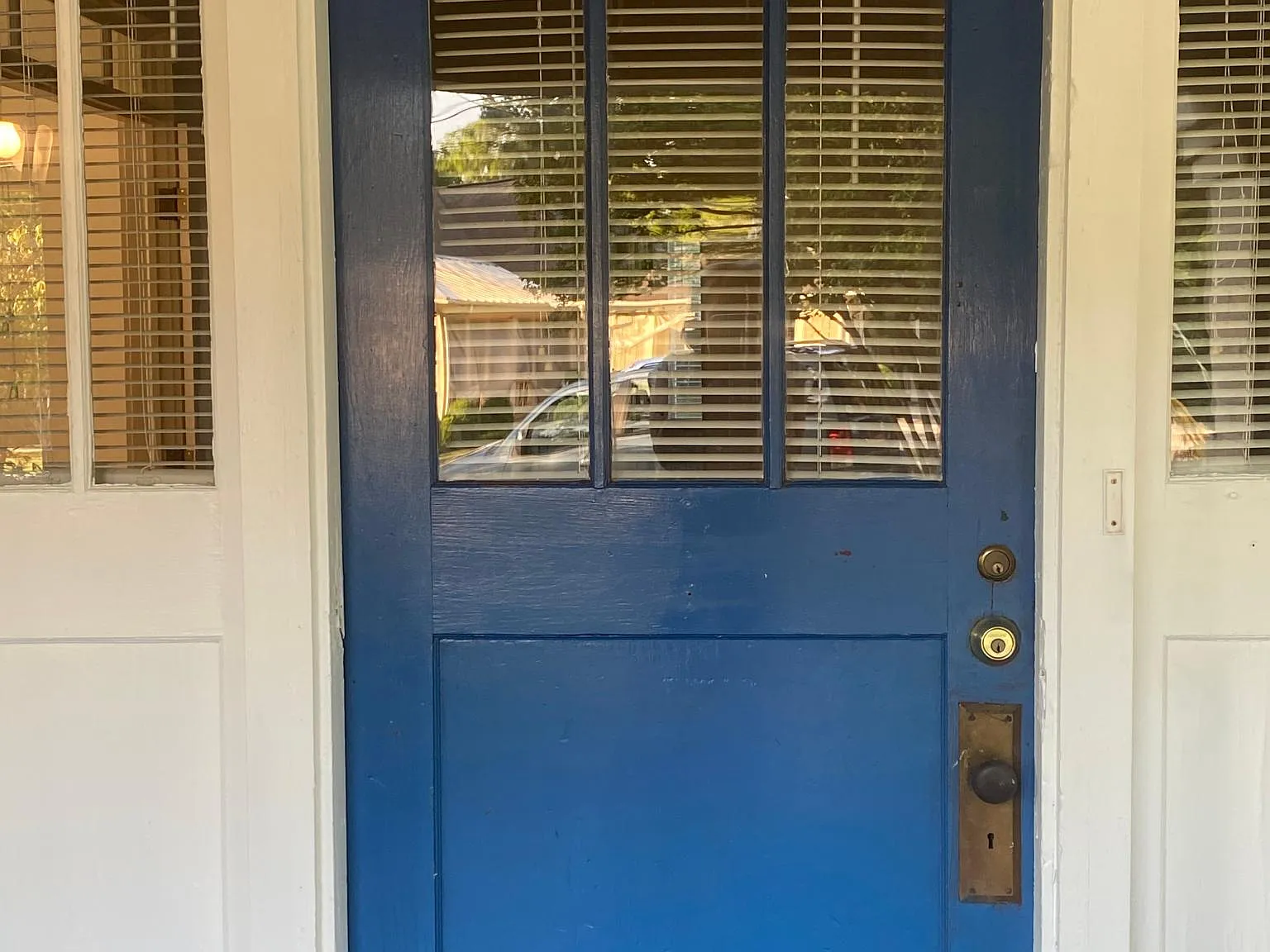 443 Locust Ave SE — Photo 2
