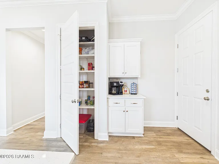 301 Adry Ln — Photo 9