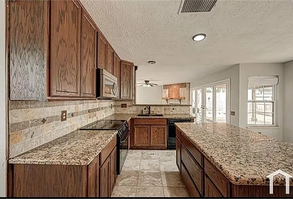 16006 Rustic Sands Dr — Photo 6
