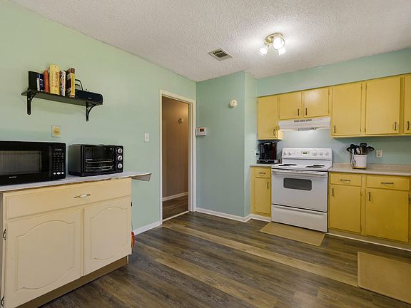 5th image of 2711 E Stevens Cir
