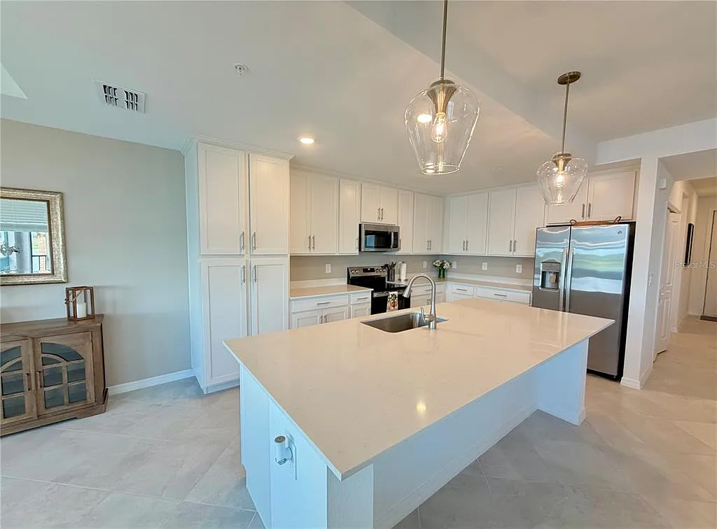2 bed, 2.0 bath, 1154 sqft, $3,200 — Photo 4