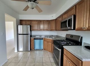 2007 W Touhy Ave APT 308, Chicago, IL 60645