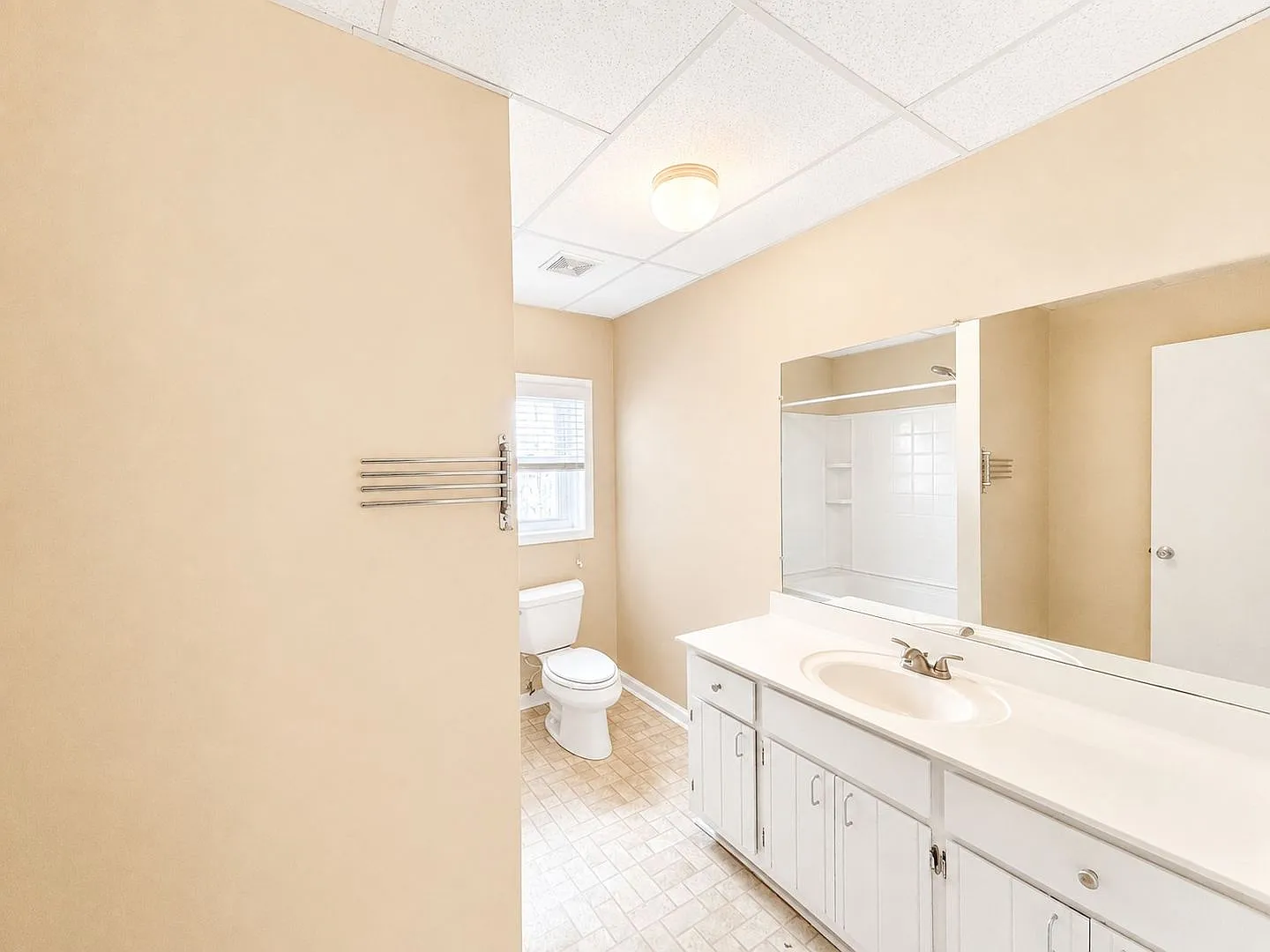Spacious 4-Bedroom Home with the Privacy You've Been Looking For — Photo 4