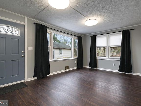 5th image of 4215 Chesapeake Ave