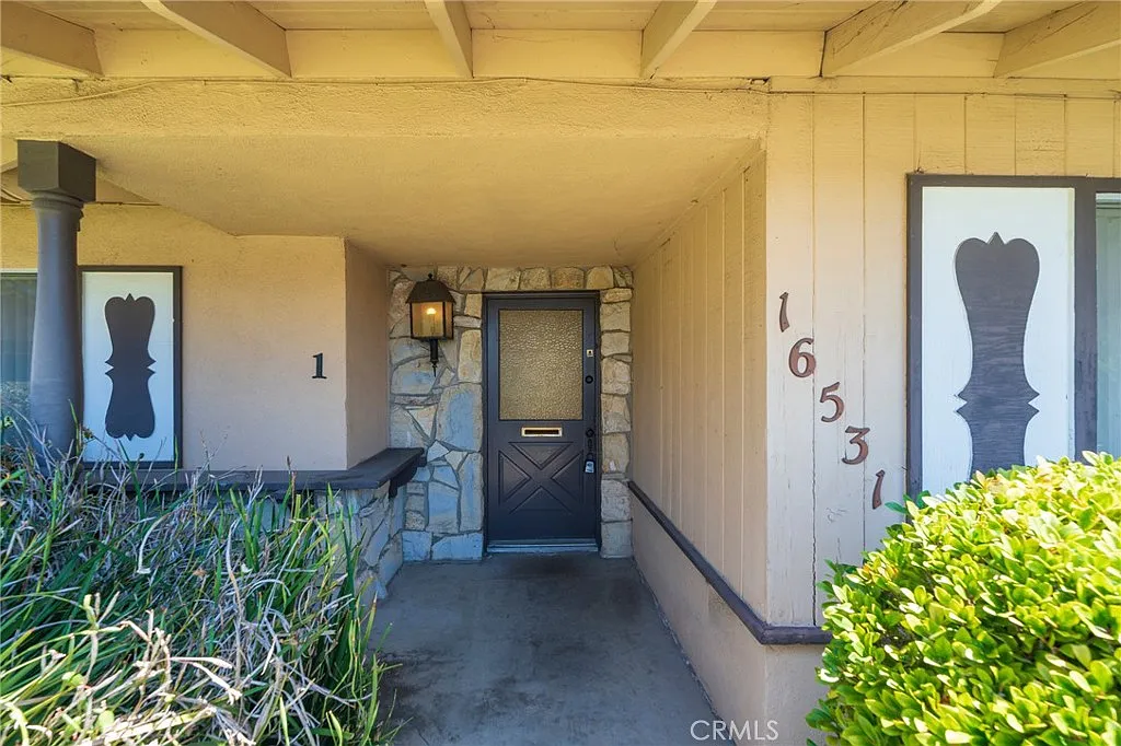 3 bed, 1422 sqft, $3,650 — Photo 2